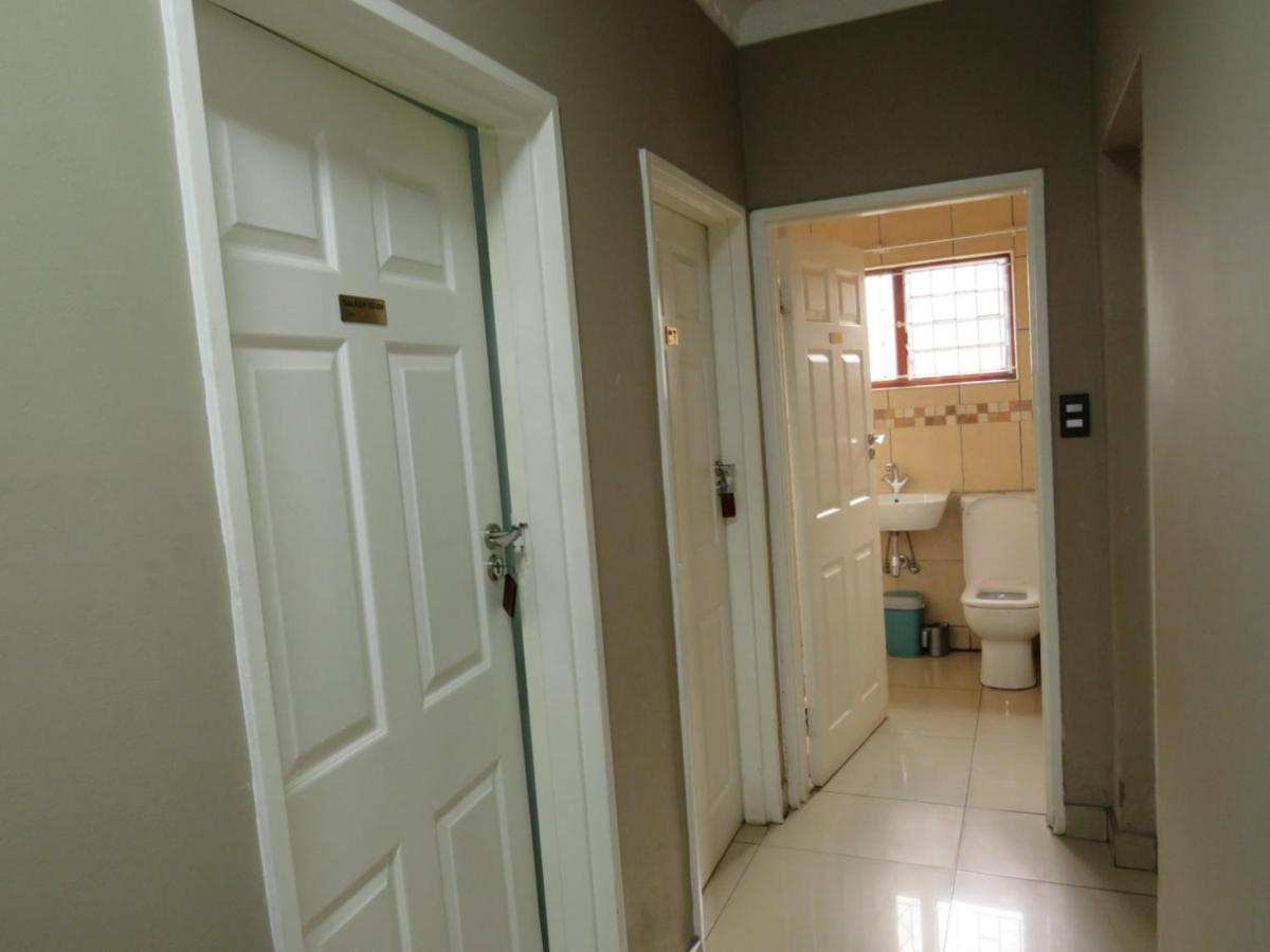 The Musafer Travel Lodge Pietermaritzburg Eksteriør bilde