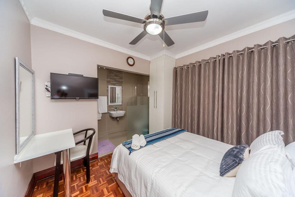 The Musafer Travel Lodge Pietermaritzburg Eksteriør bilde