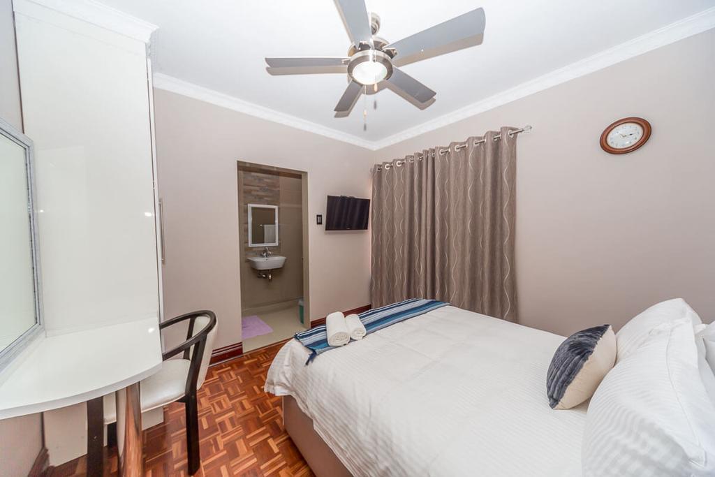 The Musafer Travel Lodge Pietermaritzburg Eksteriør bilde